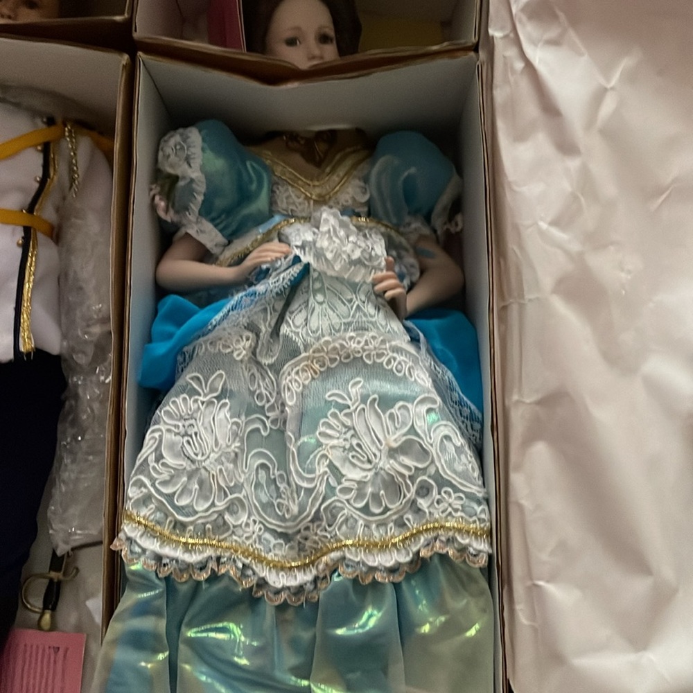 King & Queen Porcelain Dolls with Real Hair and Sword and Regalia 16”